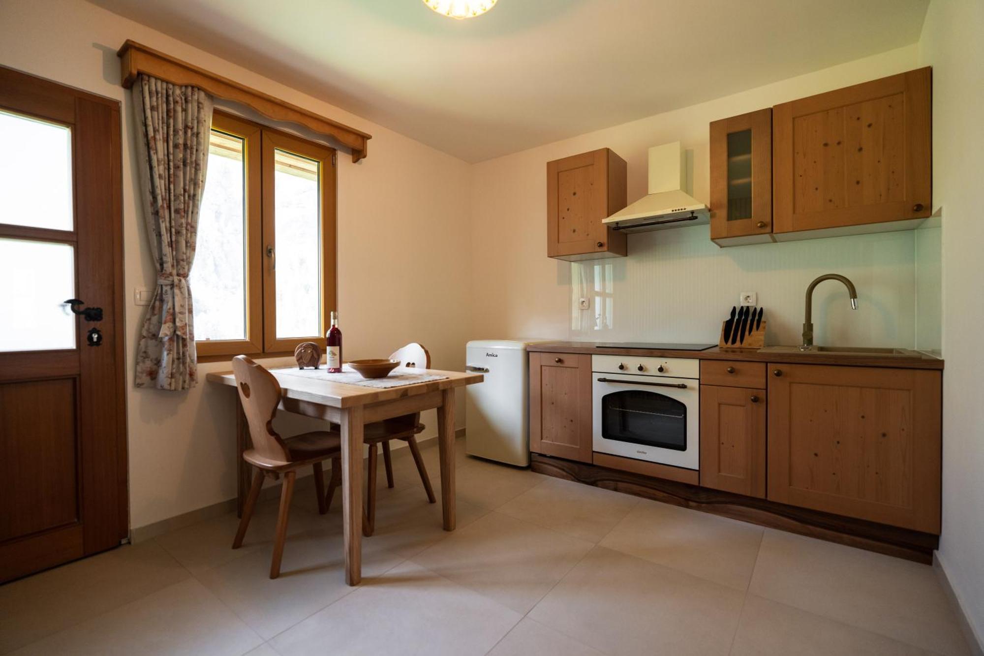 Organic Tourist Farm Pri Plajerju Apartment เทรนตา ภายนอก รูปภาพ